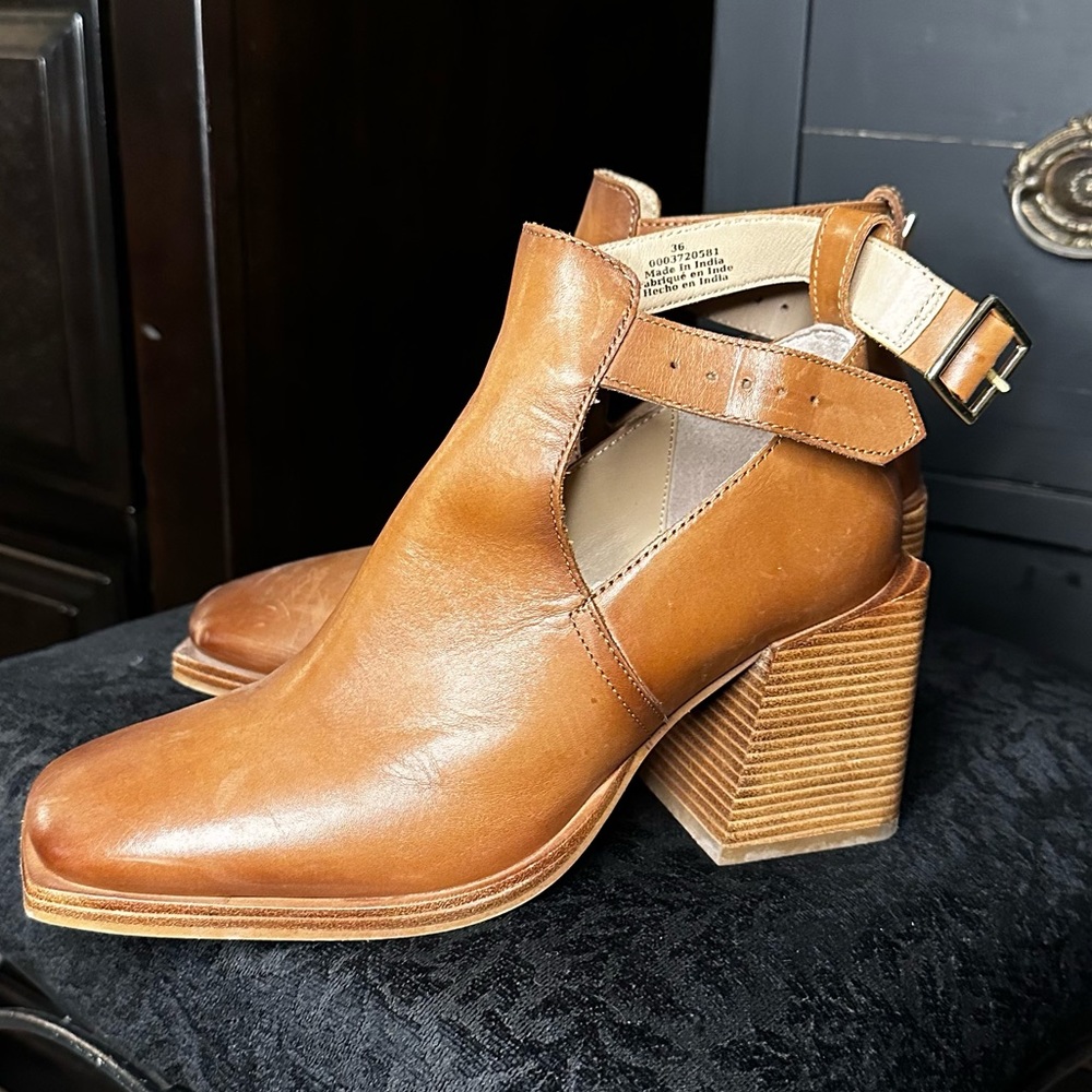 Free People Brady Buckle Bootie size 36 Cognac - LIKE NEW